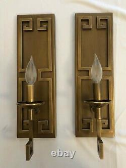 (1) Currey and Company 5230 Greek Key One Light Wall Sconce