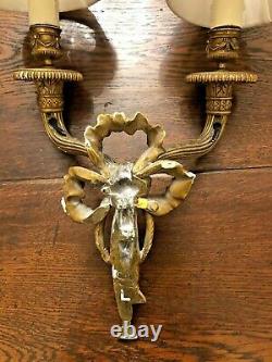 A Pair Of Antique French Wall Lights Sconces In Gilded Metal Ormolu