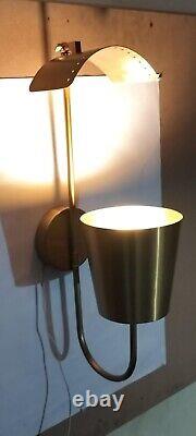 Brass Wall Sconce Single Light 1950 Italian Style Mid Century elegant Wall Lamp