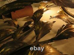 Vintage Hollywood Regency Made In Italy Heavy Metal Leaf Wall Sconce Light