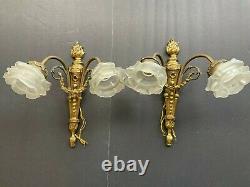 Vintage Pair Brass Wall Electric Light Fixtures /sconce Glass Shades