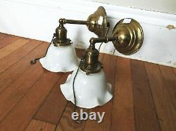 Vtg Colonial Pair of Brass Wall Sconces with Ruffle Shades and Pull Chain On/Off